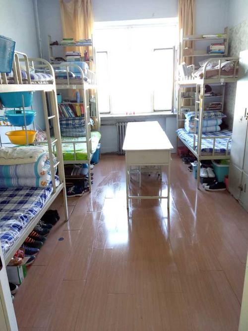哈尔滨石油学院宿舍1500和4000区别？哈尔滨石油学院环境工程专业怎么样