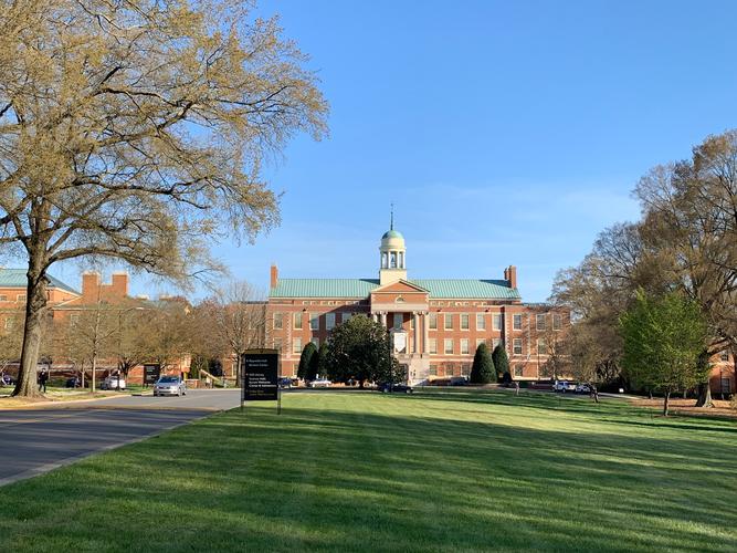 维克森林大学是一个什么水平的大学？北卡州立商科怎么样