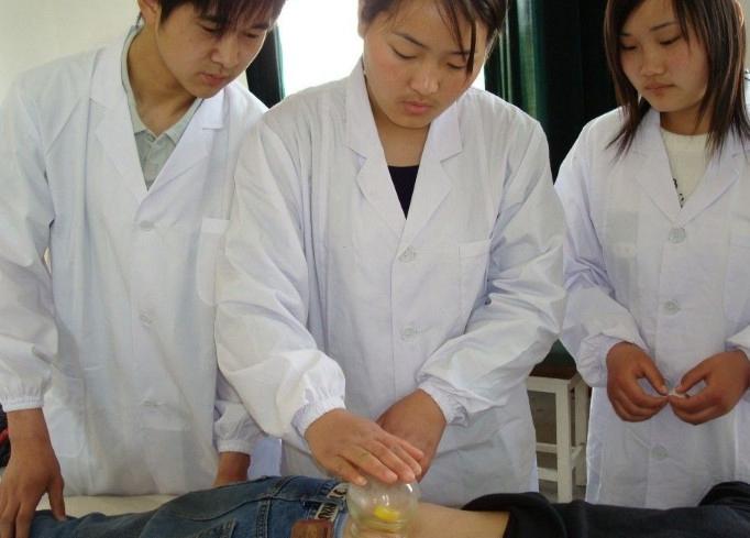 在专科学校学针灸推拿好就业吗？专科生学针灸推拿怎么样