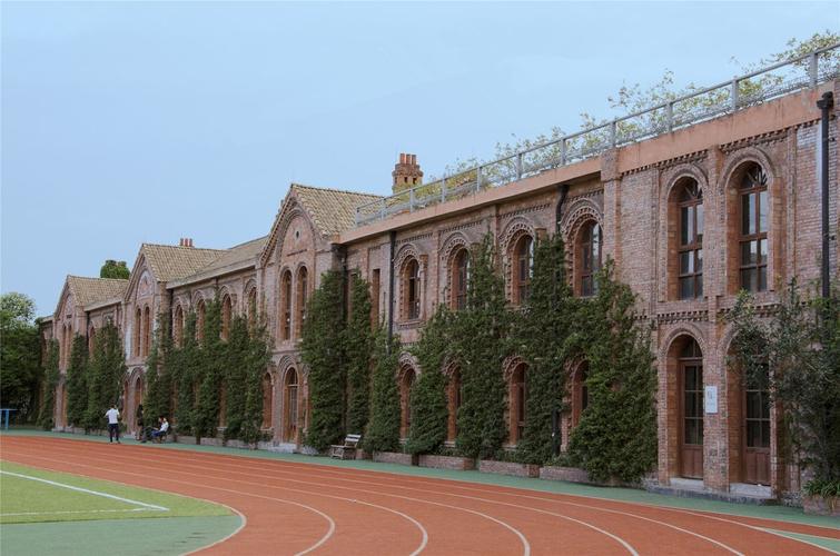 龙泉标榜高中靠谱吗？（四川标榜学院怎么样）