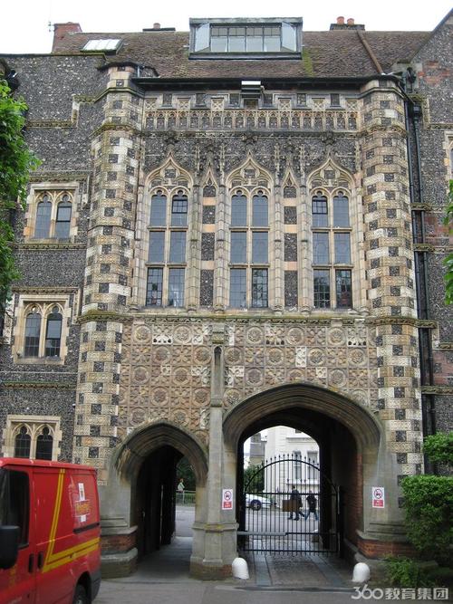 布莱顿大学缺点？（英国布莱顿大学怎么样）