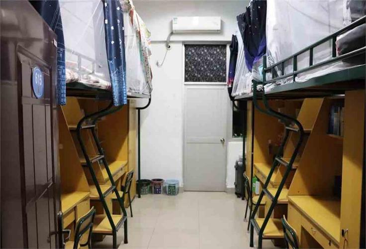 福建医科大学宿舍几人间？（福建卫校宿舍怎么样）