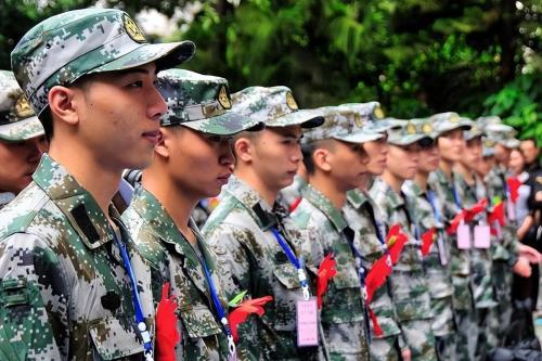 四川当兵要什么学历？（去四川当兵怎么样）