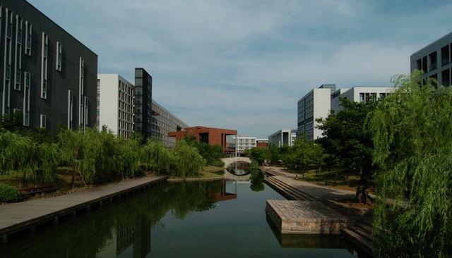 校园环境好好考的本科大学?(浙大的校园环境怎么样)