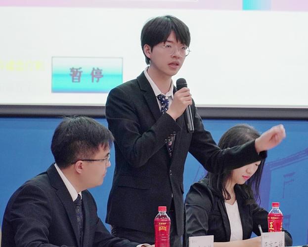 席瑞岁数？（四川大学辩论队怎么样）