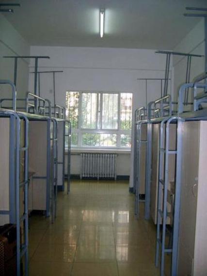 齐鲁理工学院曲阜校区住宿条件？（齐鲁理工学院吃怎么样）