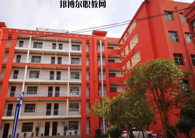 有没有人了解临川现代教育学校中专部怎么样啊？（抚州职业学校怎么样）