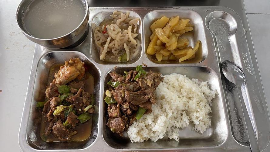焦作工贸职业学院如何？（焦作大学食堂饭菜怎么样）