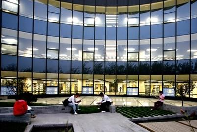 对外经贸大学青岛国际校区怎么样？（对外经贸大学图书馆怎么样）