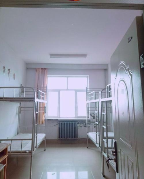 大庆医学高等专科的寝室什么样的啊？（大庆医学高等专科学校寝室怎么样）