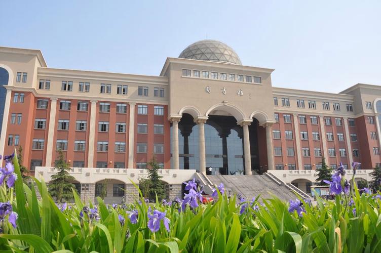 艺术设计系，南开大学和北京交通大学，该如何选择？（南开大学设计怎么样）