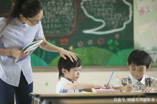 作为一名教师，上课之余，除了补课，怎么做兼职赚钱？（微商 校创科技有限公司待遇怎么样）