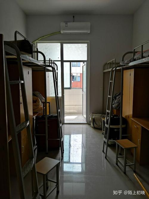 鄂州鄂东高中必须住宿吗?(鄂东职业技术学院宿舍环境怎么样)