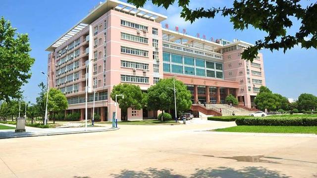 宿州学院和黄山学院哪个好?(宿州市和宿州学院怎么样)