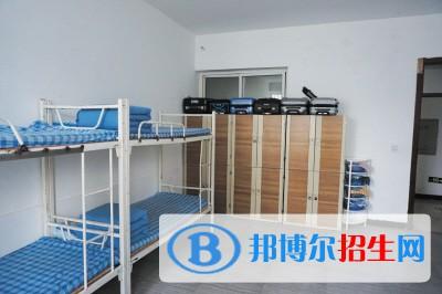 东华铁路学校宿舍能充电吗？（东华学校的宿舍怎么样）