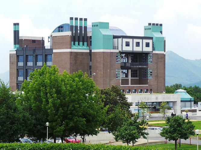 萨莱诺大学历史地位？（erasmus大学怎么样）