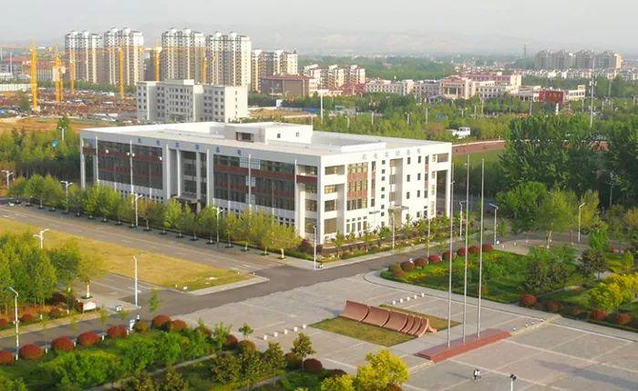 山东枣庄经济学院与枣庄理工学校哪个好？（枣庄经济职业学院怎么样）