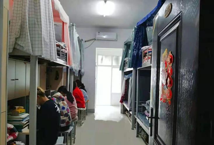 信阳学院有热水浴吗?(信阳职业技术学院浴室怎么样)
