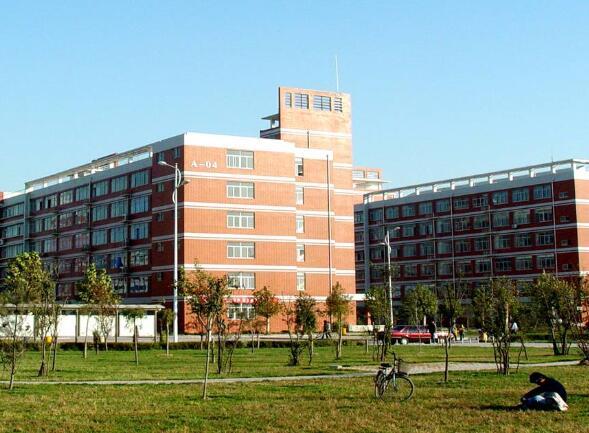 你好，请问新乡学院怎么样呀？（请问新乡学院怎么样呀）