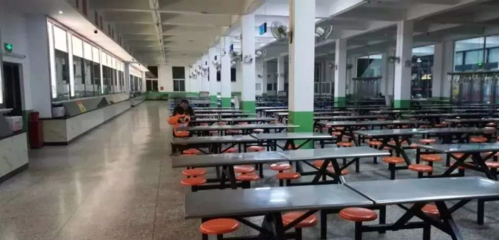 长治英雄北路小学有放心午餐吗?(长治学院饭怎么样)