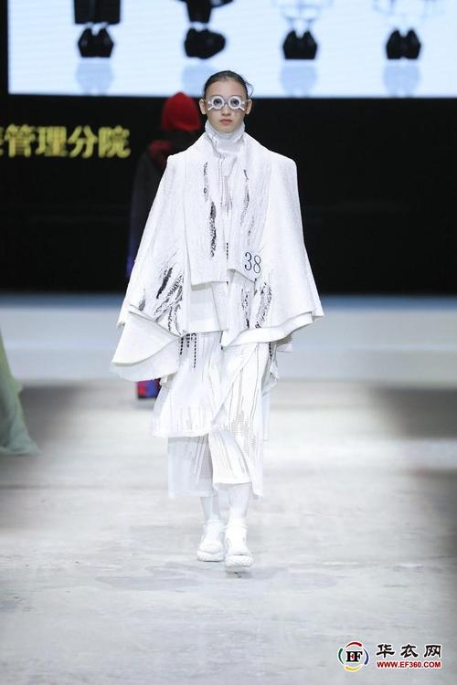 二本服装设计类院校那个比较好？（武汉学院环境设计专业怎么样）