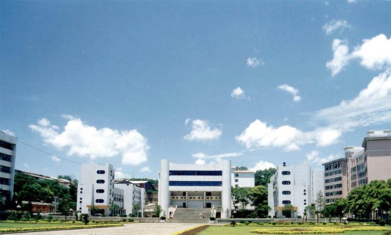 船山学院是正规大学吗？（衡阳船山大学怎么样）