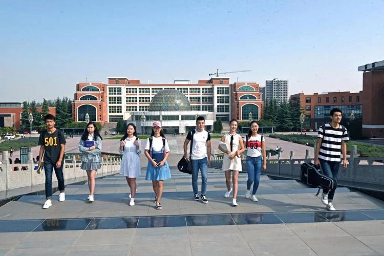 西京大学有多少学生?(西京学院怎么样在校学生有多少)