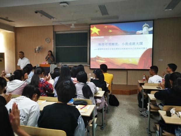 大学辅导员的职业前景?(无锡江南大学辅导员老师的工作怎么样)
