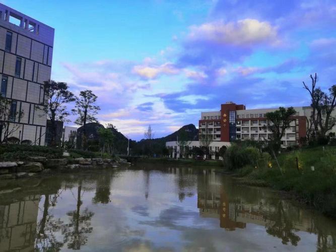 桂林师范高等专科学校怎么样?(桂林师范高等专科校园怎么样)