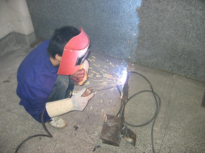 焊校学电焊靠谱吗？（学焊接到底怎么样）