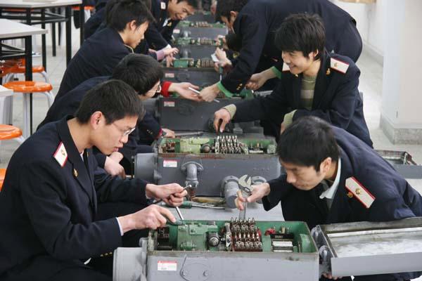 地铁信号专业和运管专业哪个好？（运管专业怎么样）