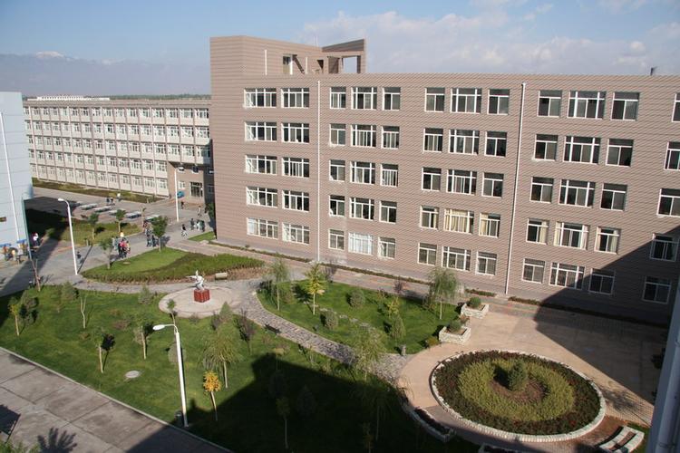 宁夏大学和宁夏新华学院是一个学校吗?(宁夏新华学院怎么样好吗)